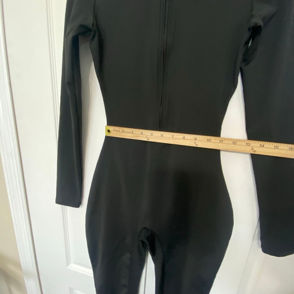 Black Long‑Sleeve Active Jumpsuit • Half‑Zip • Fitted One‑Piece • Size Medium - Picture 3 of 9